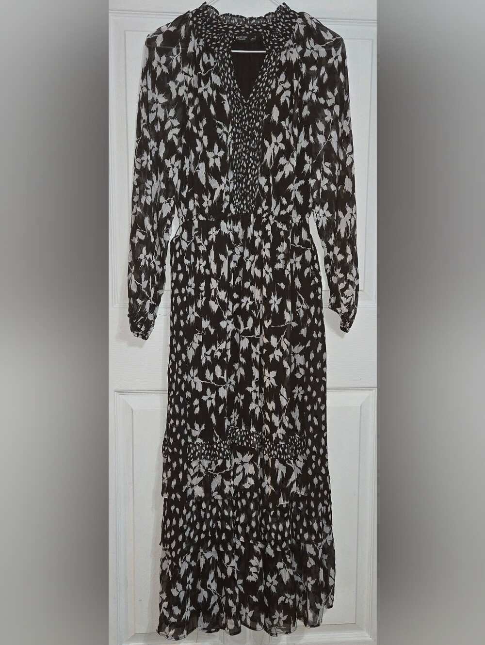 Simply Vera Vera Wang Black and White Floral Maxi Dress